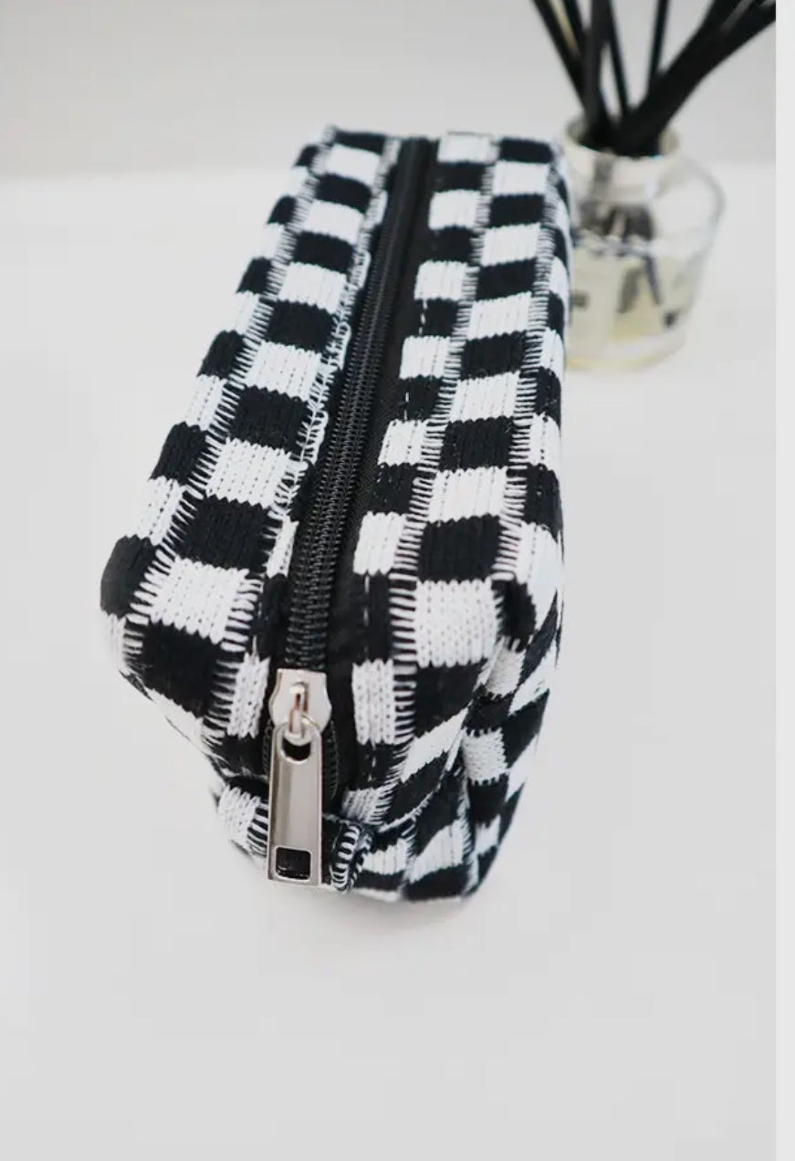 Checkered Knitted Cosmetic Bag