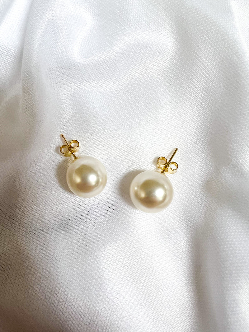 Jackie O. Pearl Stud Earrings